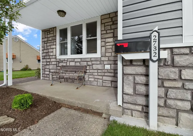 Photo 3 of Sale Pending at 2732 Jodore Ave, Toledo, OH 43606 | MLS# 10012948 | Listing updated on 2026-09-13