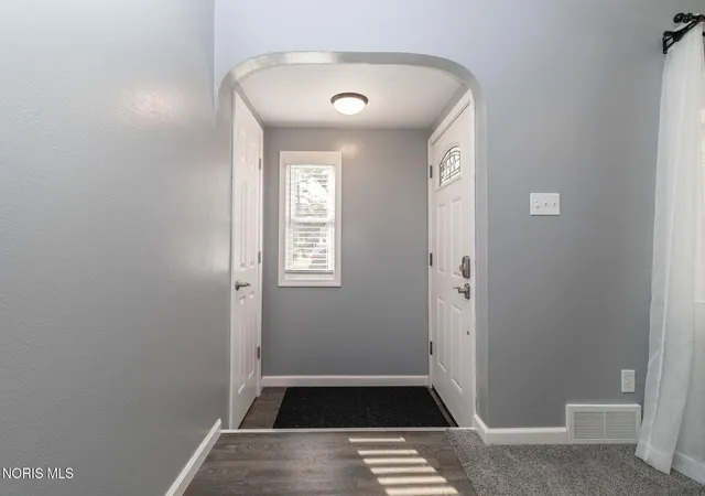 Photo 3 of Sale Pending at 2732 Jodore Ave, Toledo, OH 43606 | MLS# 10012948 | Listing updated on 2026-09-13