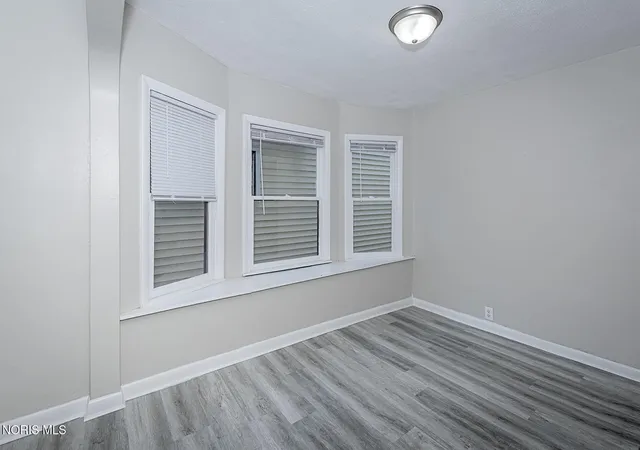 Listing Photo 5 - Condo for sale in building located at 1219 Idaho St, Toledo, OH 43605