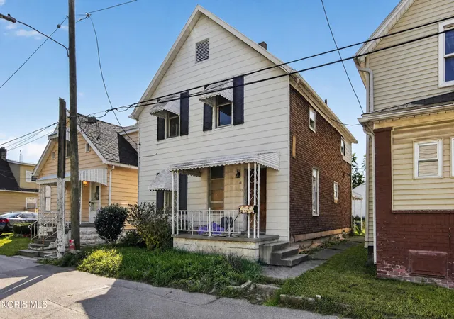 Photo 3 of Single family home for sale at 40 Magyar St, Toledo, OH 43605 | MLS# 10012832 | Listing updated on 2026-09-10