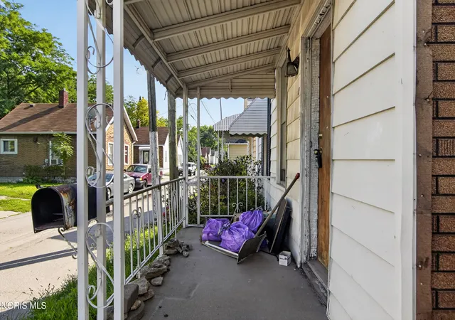 Photo 4 of Single family home for sale at 40 Magyar St, Toledo, OH 43605 | MLS# 10012832 | Listing updated on 2026-09-10