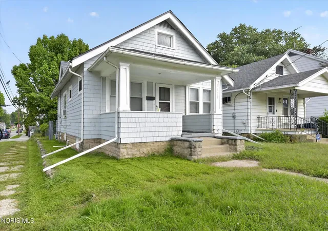 Photo 1 of Single family home for sale at 1758 Loxley Rd, Toledo, OH 43613 | MLS# 10012825 | Listing updated on 2026-09-14