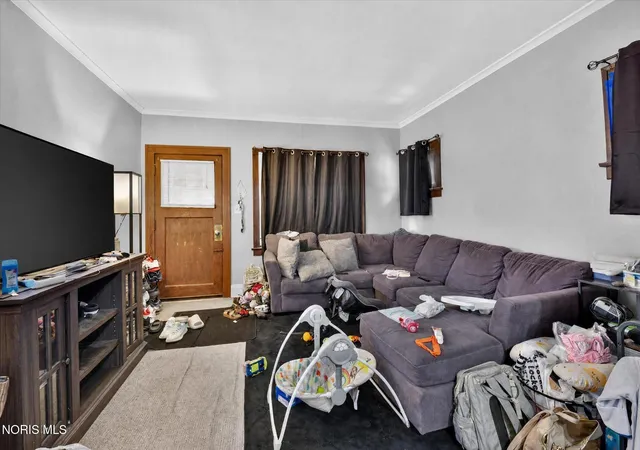Photo 3 of Single family home for sale at 1758 Loxley Rd, Toledo, OH 43613 | MLS# 10012825 | Listing updated on 2026-09-14