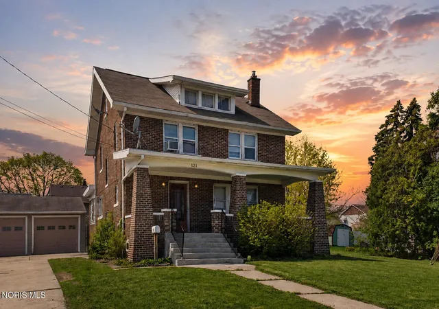 Single family home for sale at 121 Bacon St, Rossford, OH 43460 | MLS# 10012864