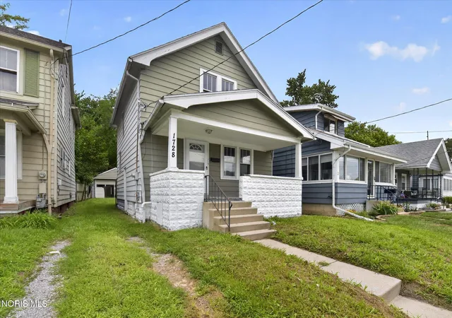 Photo 1 of Single family home for sale at 1728 Loxley Rd, Toledo, OH 43613 | MLS# 10012826 | Listing updated on 2026-09-04