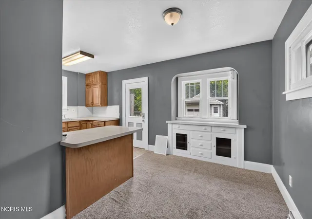 Photo 4 of Single family home for sale at 1728 Loxley Rd, Toledo, OH 43613 | MLS# 10012826 | Listing updated on 2026-09-04