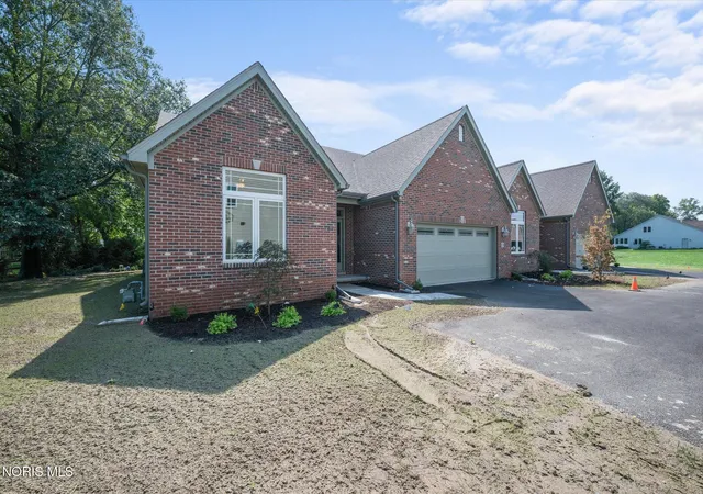Photo 2 of Condo for sale at 20 Shenandoah Cir #Sylvania, Oh 43560, Sylvania, OH 43560 | MLS# 10012977 | Listing updated on 2026-10-06