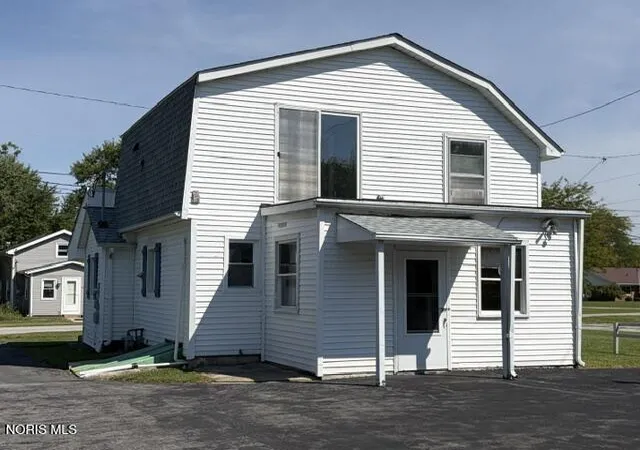 Photo 3 of Single family home for sale at 222 Bertha Ave, Clyde, OH 43410 | MLS# 10013407 | Listing updated on 2026-09-27