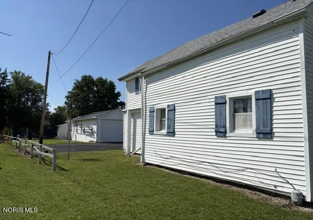 Photo 4 of Single family home for sale at 222 Bertha Ave, Clyde, OH 43410 | MLS# 10013407 | Listing updated on 2026-10-09