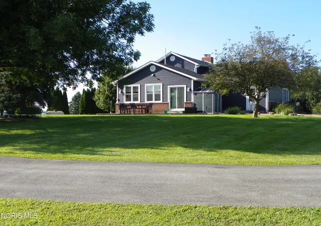 Single family home for sale at 11085 County Rd P, Napoleon, OH 43545 | MLS# 10012810