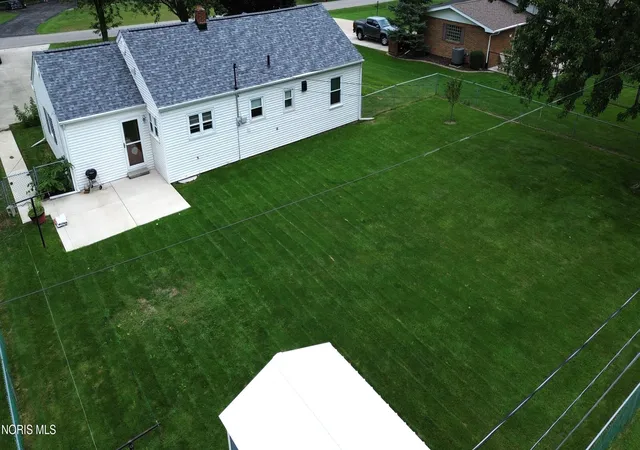 Photo 2 of Single family home for sale at 214 Maywinn Rd, Defiance, OH 43512 | MLS# 10012830 | Listing updated on 2026-09-07