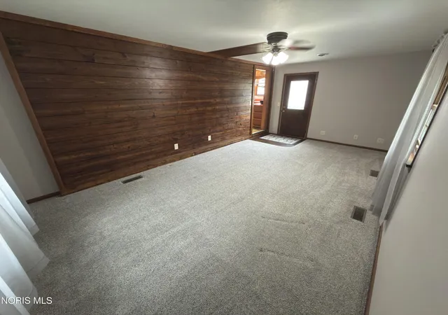 Photo 4 of Single family home for sale at 214 Maywinn Rd, Defiance, OH 43512 | MLS# 10012830 | Listing updated on 2026-09-09