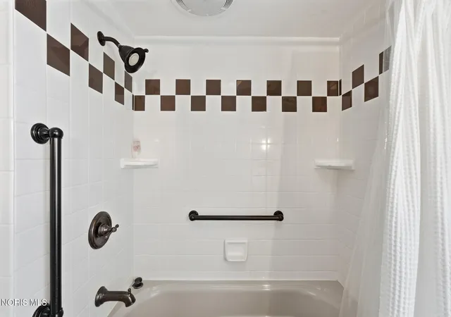 Photo 104 of Single family home for sale at 14921 Silverwood Rd, Pemberville, OH 43450 | MLS# 10012838 | Listing updated on 2026-10-06