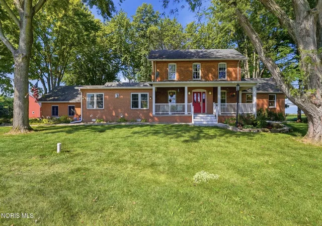 Photo 3 of Single family home for sale at 14921 Silverwood Rd, Pemberville, OH 43450 | MLS# 10012838 | Listing updated on 2026-10-06