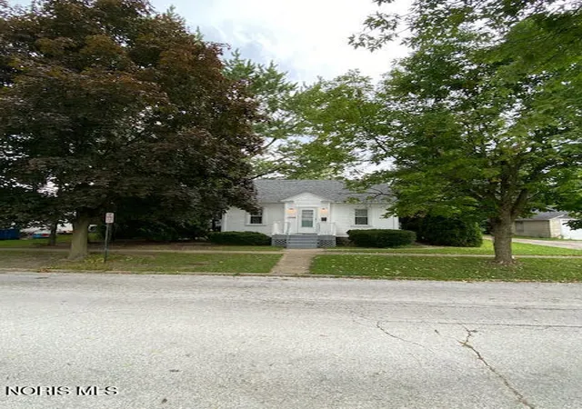 Photo 2 of Sale Pending at 1308 Alger St, Fremont, OH 43420 | MLS# 10012819 | Listing updated on 2026-10-03