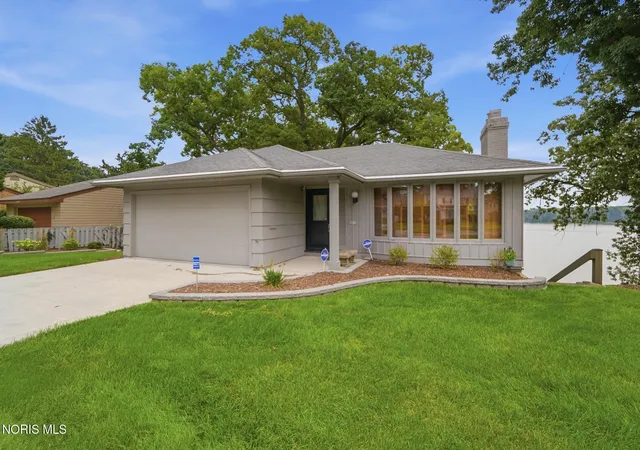 Photo 3 of Single family home for sale at 3517 River Rd, Toledo, OH 43614 | MLS# 10012821 | Listing updated on 2026-09-20