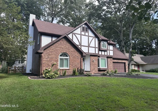 Photo 2 of Single family home for sale at 2344 Chancery Rd, Toledo, OH 43617 | MLS# 10012901 | Listing updated on 2026-09-19