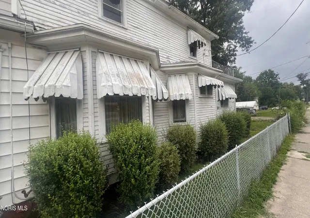 Photo 3 of House for sale at 1102 Palmwood Ave, Toledo, OH 43607 | MLS# 10013336 | Listing updated on 2026-09-12