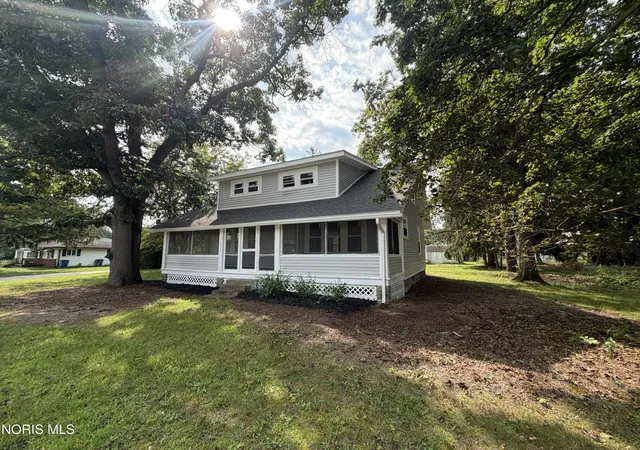 Photo 2 of Single family home for sale at 6237 Dorr St, Toledo, OH 43615 | MLS# 10012866 | Listing updated on 2026-09-02
