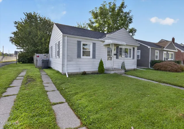 Photo 2 of Sale Pending at 5146 Tappan Ave, Toledo, OH 43612 | MLS# 10012827 | Listing updated on 2026-09-12