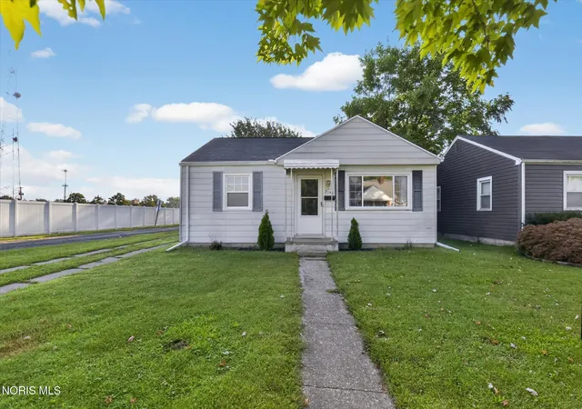 Photo 3 of Sale Pending at 5146 Tappan Ave, Toledo, OH 43612 | MLS# 10012827 | Listing updated on 2026-09-12
