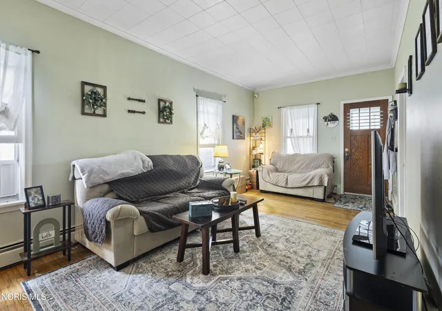 Photo 3 of Single family home for sale at 1810 Brussels St, Toledo, OH 43613 | MLS# 10012963 | Listing updated on 2026-09-04