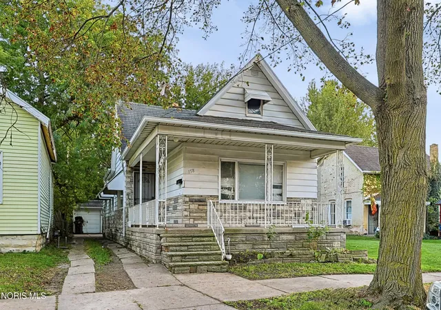 Photo 2 of Single family home for sale at 158 Everett St, Toledo, OH 43608 | MLS# 10012985 | Listing updated on 2026-10-21
