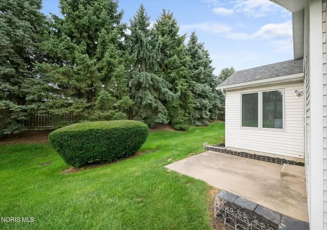 Condo for sale in building located at 4337 S Watercrest Dr, Toledo, OH 43614 - Unit #