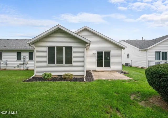 Condo for sale in building located at 4337 S Watercrest Dr, Toledo, OH 43614 - Unit #