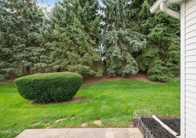 Condo for sale in building located at 4337 S Watercrest Dr, Toledo, OH 43614 - Unit #