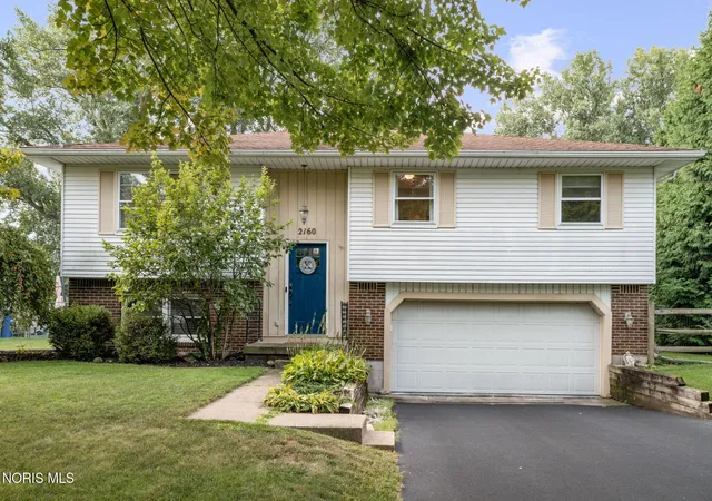 Photo 1 of Single family home for sale at 2160 Eastedge Dr, Toledo, OH 43614 | MLS# 10012893 | Listing updated on 2026-09-14