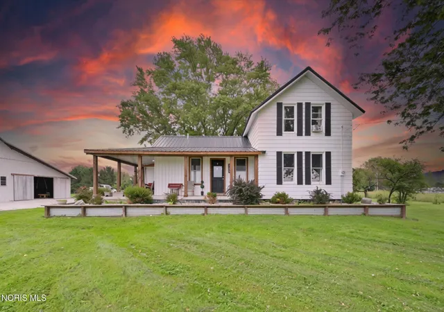 Single family home for sale at 900 N Berkey Southern Rd, Swanton, OH 43558 | MLS# 10012865