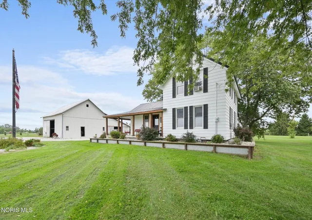Photo 3 of Single family home for sale at 900 N Berkey Southern Rd, Swanton, OH 43558 | MLS# 10012865 | Listing updated on 2026-09-09