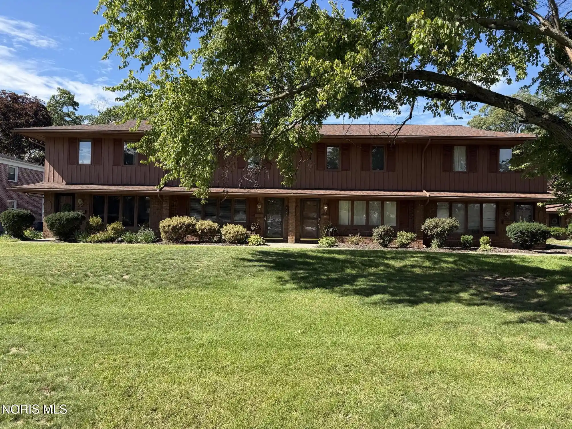 Listing Photo 2 - Condo for sale in 4049 Sherwood Forest Manor Rd located at 4049 Sherwood Forest Manor Rd, Toledo, OH 43623 - Unit #C10