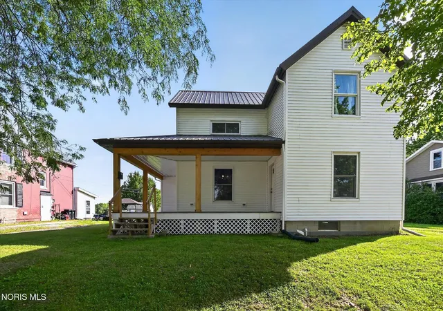 Photo 3 of Single family home for sale at 609 Strong St, Napoleon, OH 43545 | MLS# 10012931 | Listing updated on 2026-10-05