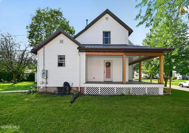 Photo 4 of Single family home for sale at 609 Strong St, Napoleon, OH 43545 | MLS# 10012931 | Listing updated on 2026-10-05