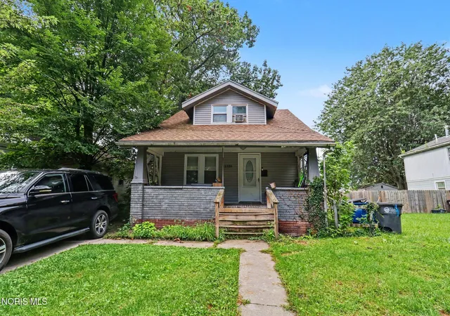 Photo 2 of Single family home for sale at 2335 Ward St, Toledo, OH 43609 | MLS# 10012860 | Listing updated on 2026-09-10