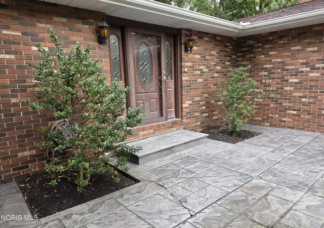 Photo 4 of Single family home for sale at 1118 Ironwood Dr, Findlay, OH 45840 | MLS# 10012874 | Listing updated on 2026-09-15