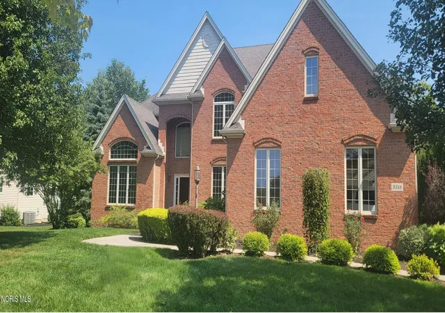Single family home for sale at 3519 Deer Crk Dr, Maumee, OH 43537 | MLS# 10012936