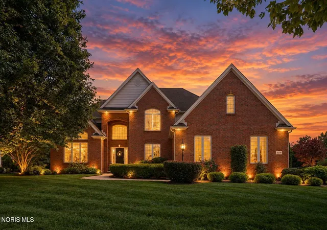 Photo 2 of Single family home for sale at 3519 Deer Crk Dr, Maumee, OH 43537 | MLS# 10012936 | Listing updated on 2026-09-22