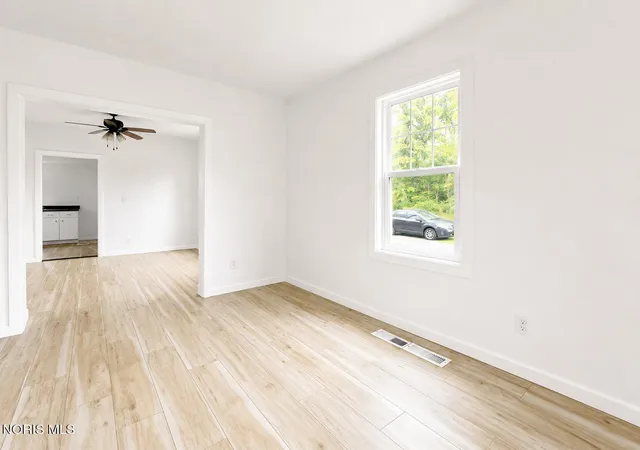 Photo 4 of Single family home for sale at 1222 Lincoln Ave, Toledo, OH 43607 | MLS# 10012871 | Listing updated on 2026-09-02