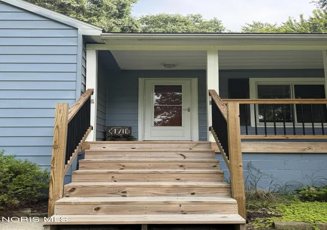 Photo 2 of Sale Pending at 4711 S Berkey Southern Rd, Swanton, OH 43558 | MLS# 10013000 | Listing updated on 2026-09-10
