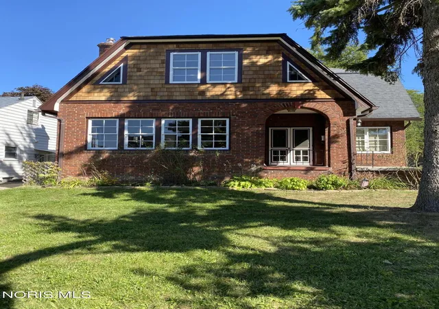 Photo 1 of Single family home for sale at 2932 Gunckel Blvd, Toledo, OH 43606 | MLS# 10013052 | Listing updated on 2026-09-08