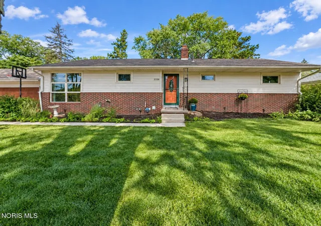 Photo 1 of Single family home for sale at 3326 Winston Blvd, Toledo, OH 43614 | MLS# 10012918 | Listing updated on 2026-09-13