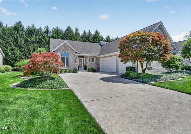 Photo 3 of House for sale at 3915 Deer Valley Ln, Maumee, OH 43537 | MLS# 10012955 | Listing updated on 2026-09-21