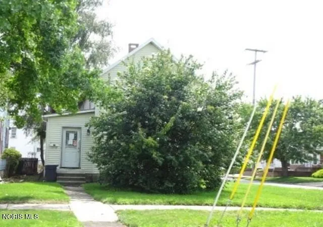 Photo 1 of Sale Pending at 1521 Napoleon St, Fremont, OH 43420 | MLS# 10012881 | Listing updated on 2026-09-21