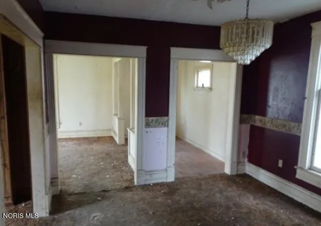 Photo 3 of Sale Pending at 1521 Napoleon St, Fremont, OH 43420 | MLS# 10012881 | Listing updated on 2026-09-21