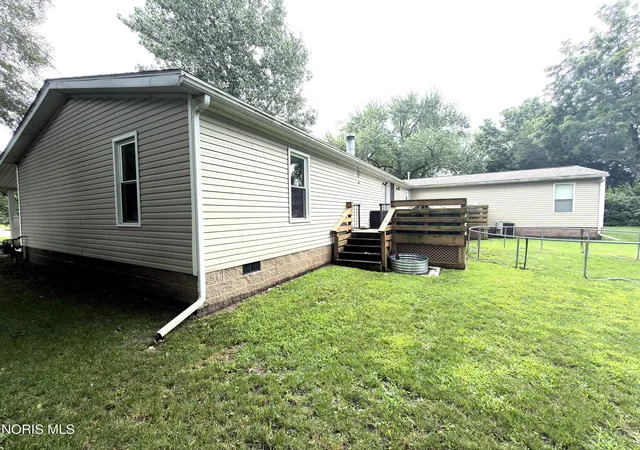 Photo 4 of Single family home for sale at 802 S Favony Ave, Holland, OH 43528 | MLS# 10013281 | Listing updated on 2026-09-19