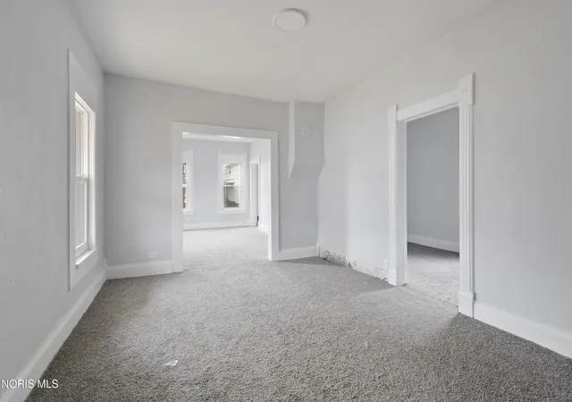 Photo 3 of Single family home for sale at 128 E Plumer St, Toledo, OH 43605 | MLS# 10012981 | Listing updated on 2026-09-04