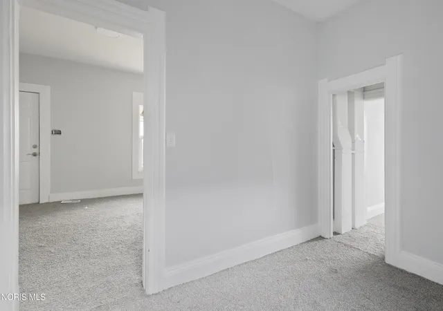 Photo 4 of Single family home for sale at 128 E Plumer St, Toledo, OH 43605 | MLS# 10012981 | Listing updated on 2026-09-04